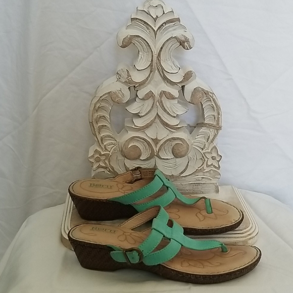 Sandals - Picture 2 of 3